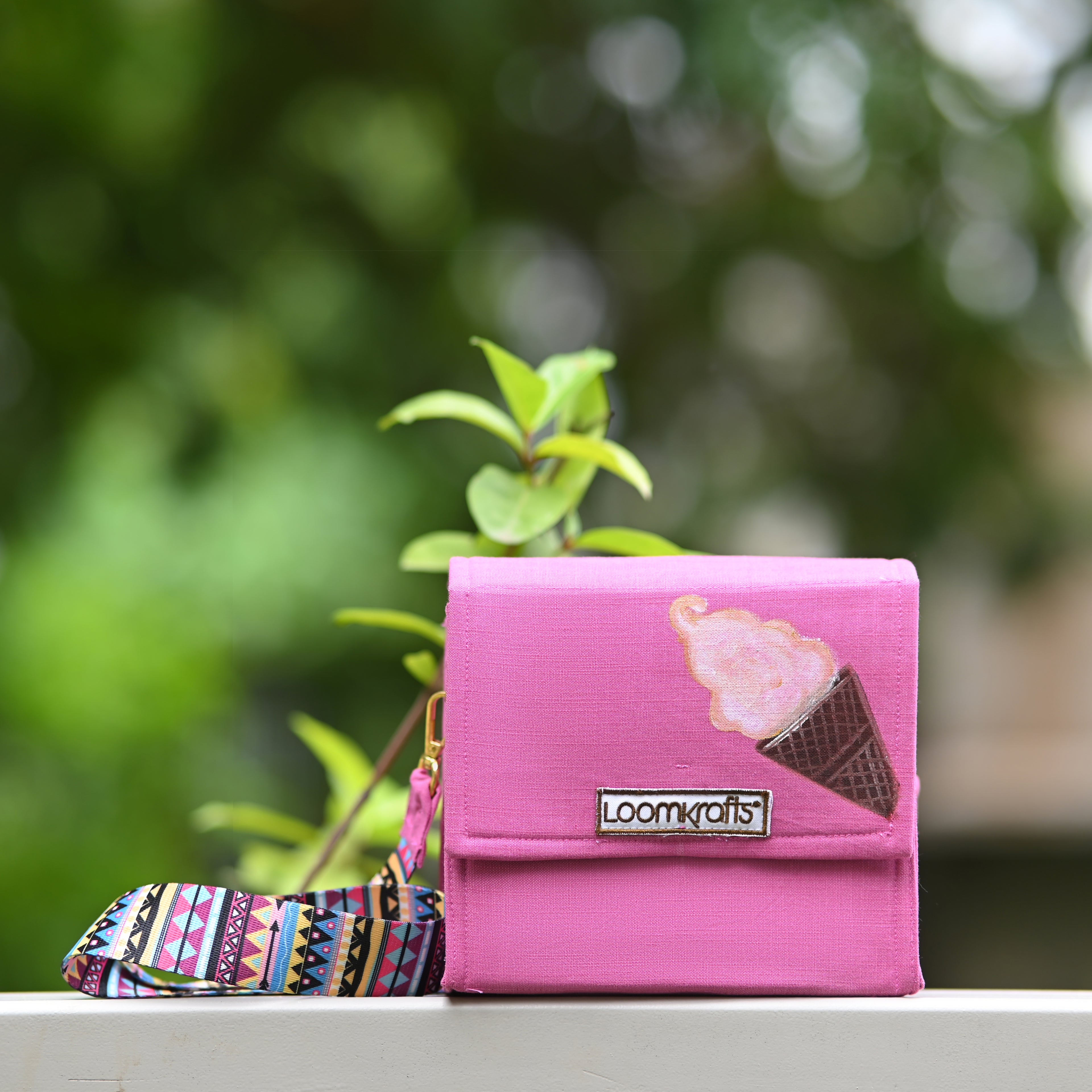 Loomkrafts Lovestruck Sling