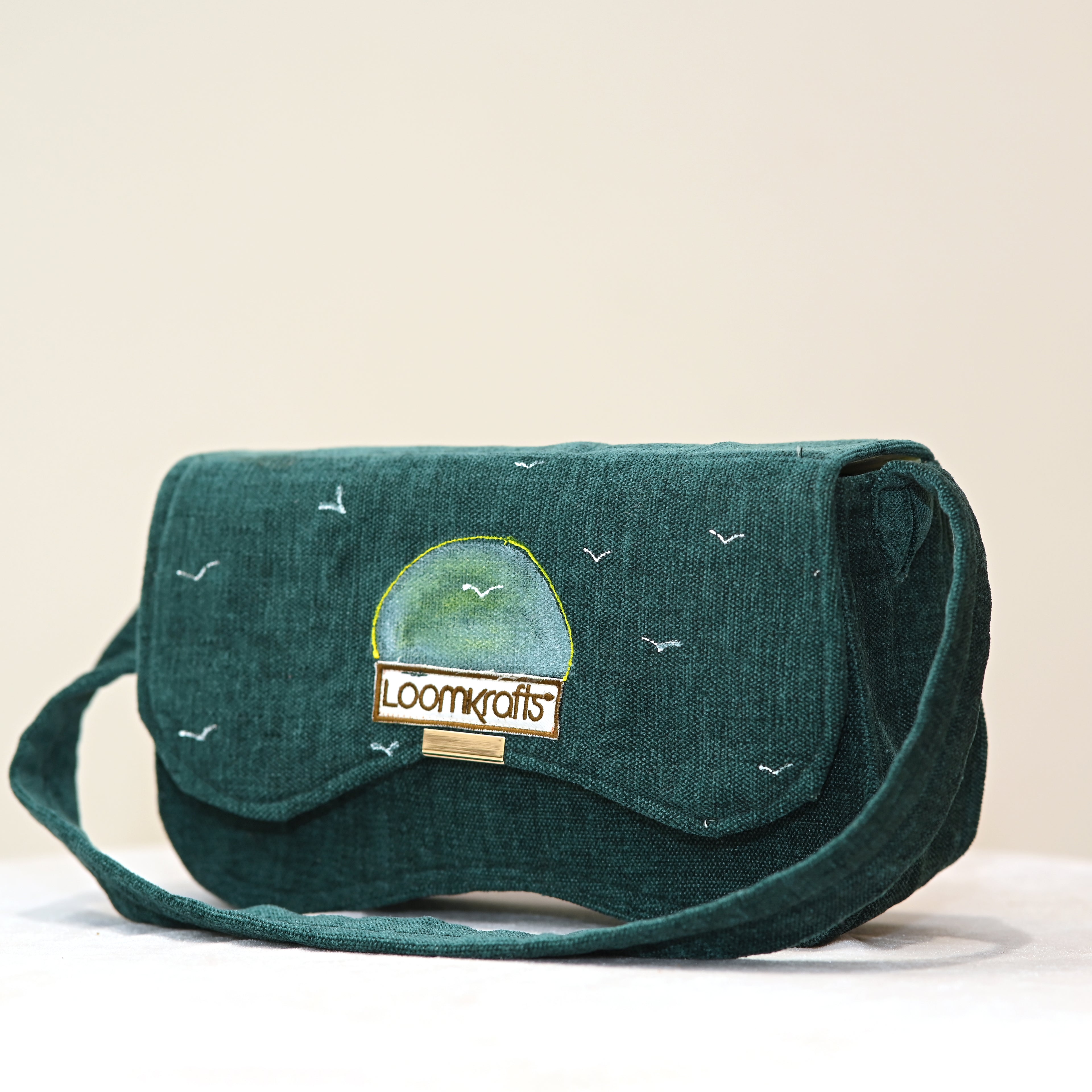 Birds of Freedom Curve Bag