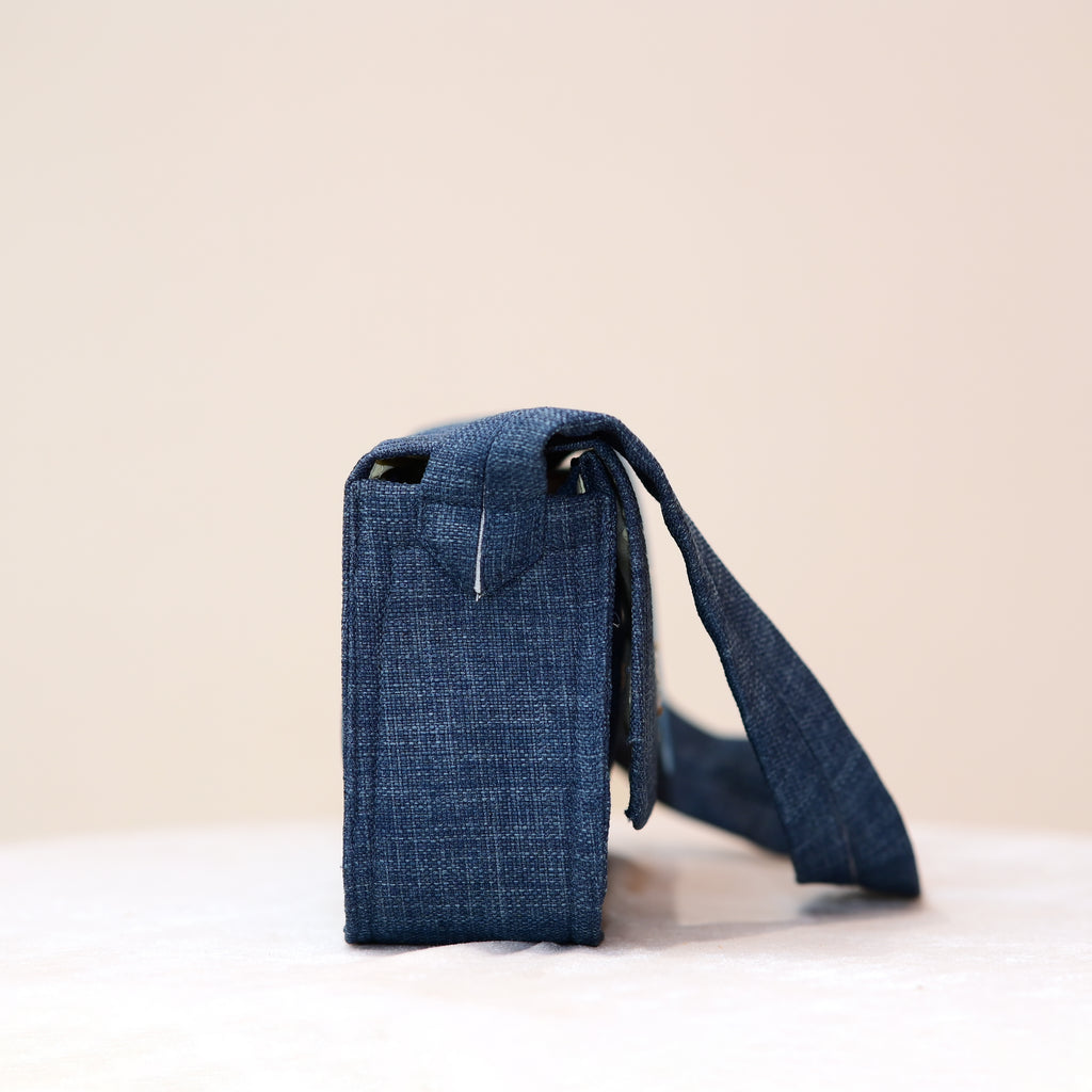 Birds of Freedom Curve Bag