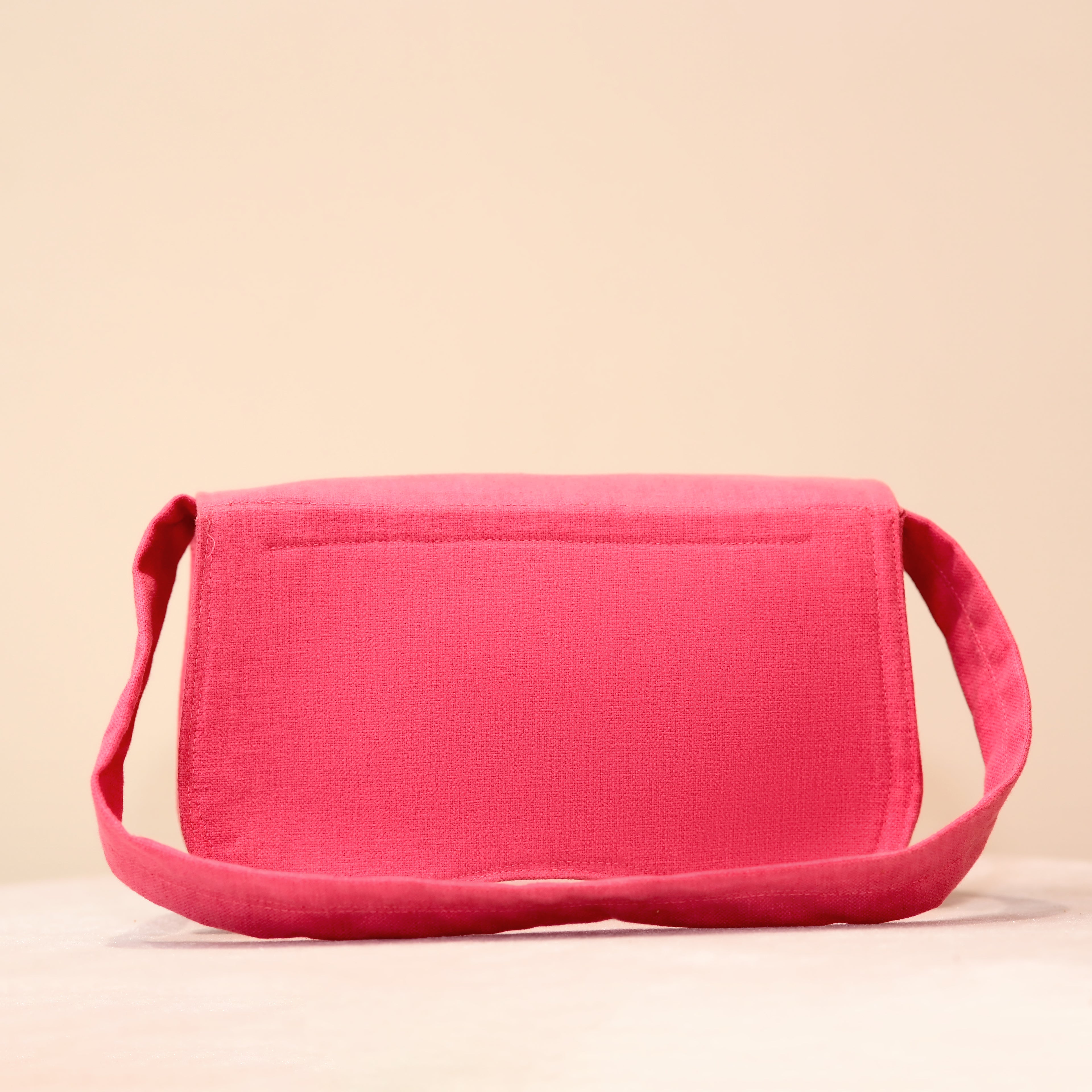 Birds of Freedom Curve Bag