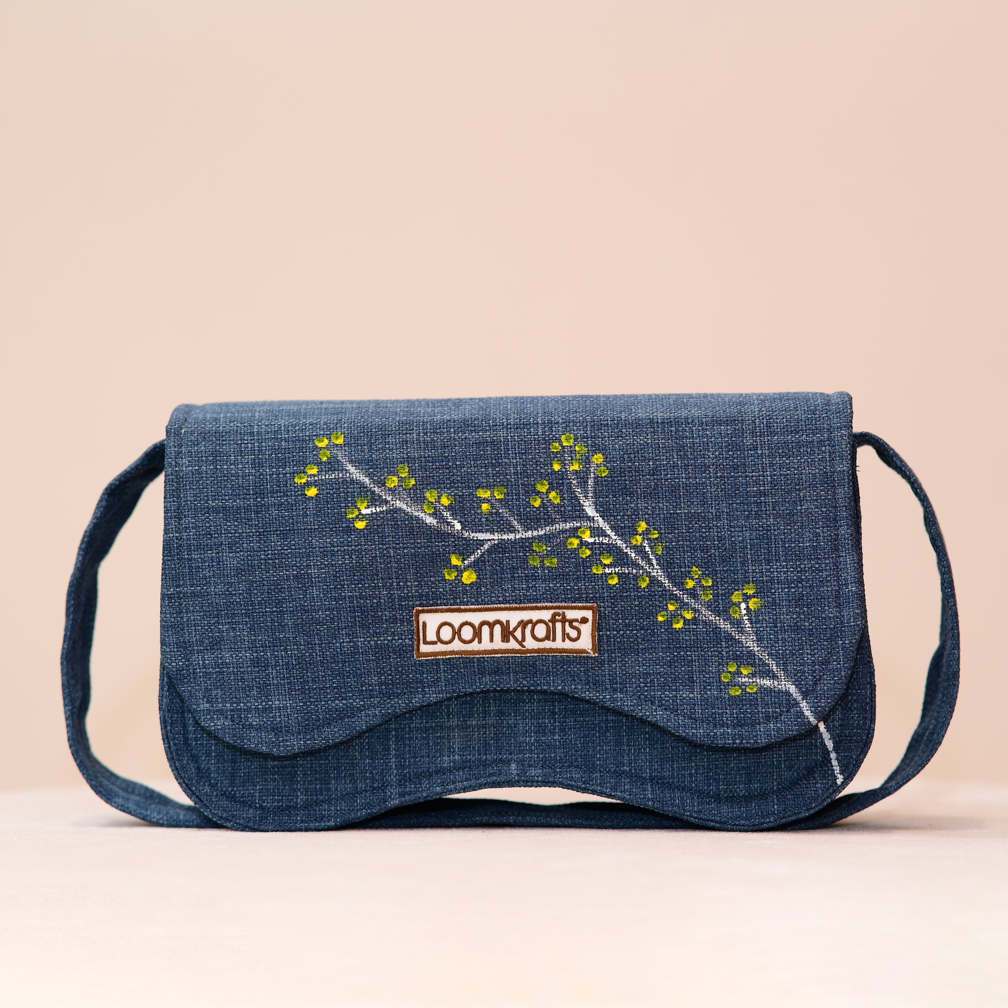 Birds of Freedom Curve Bag