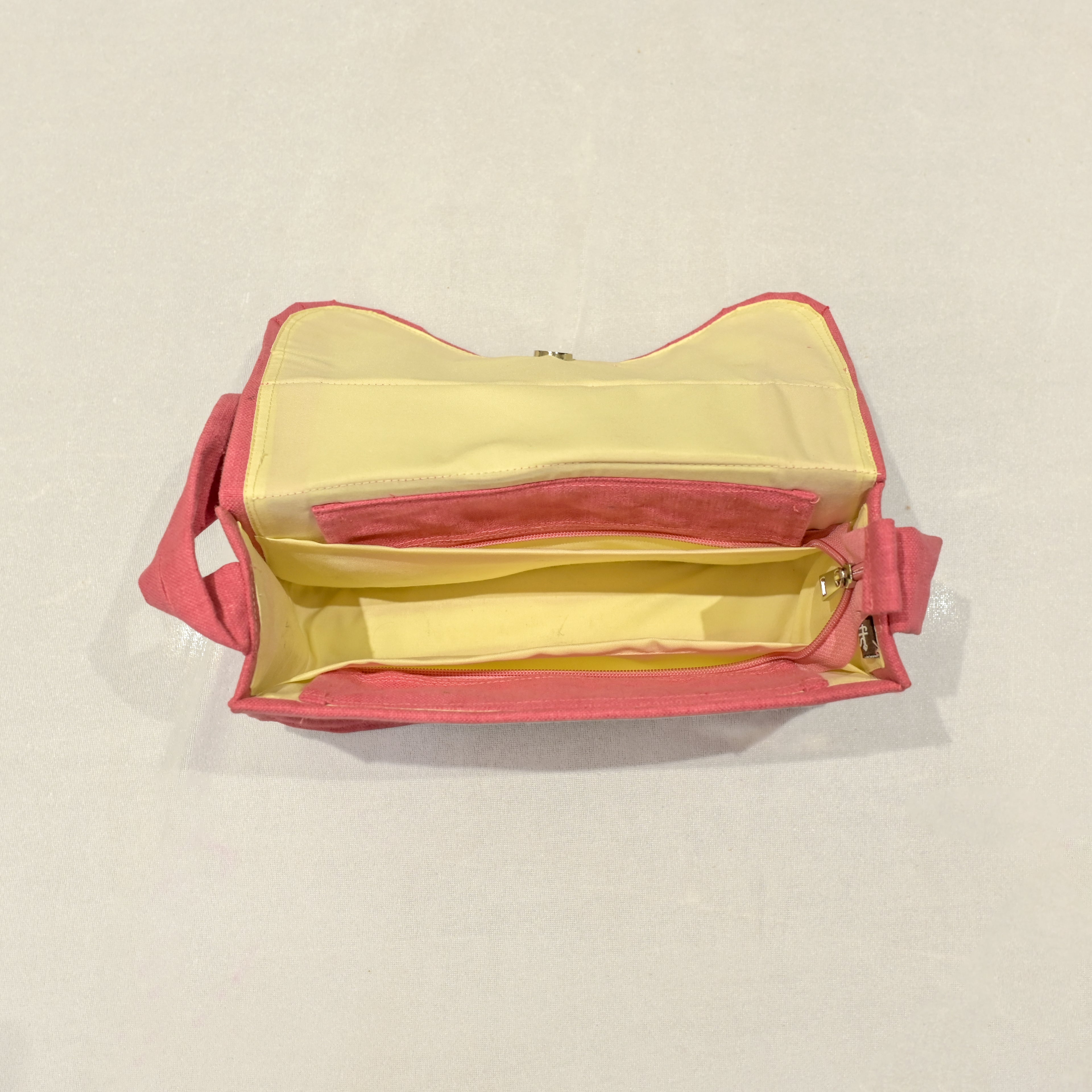 Birds of Freedom Curve Bag
