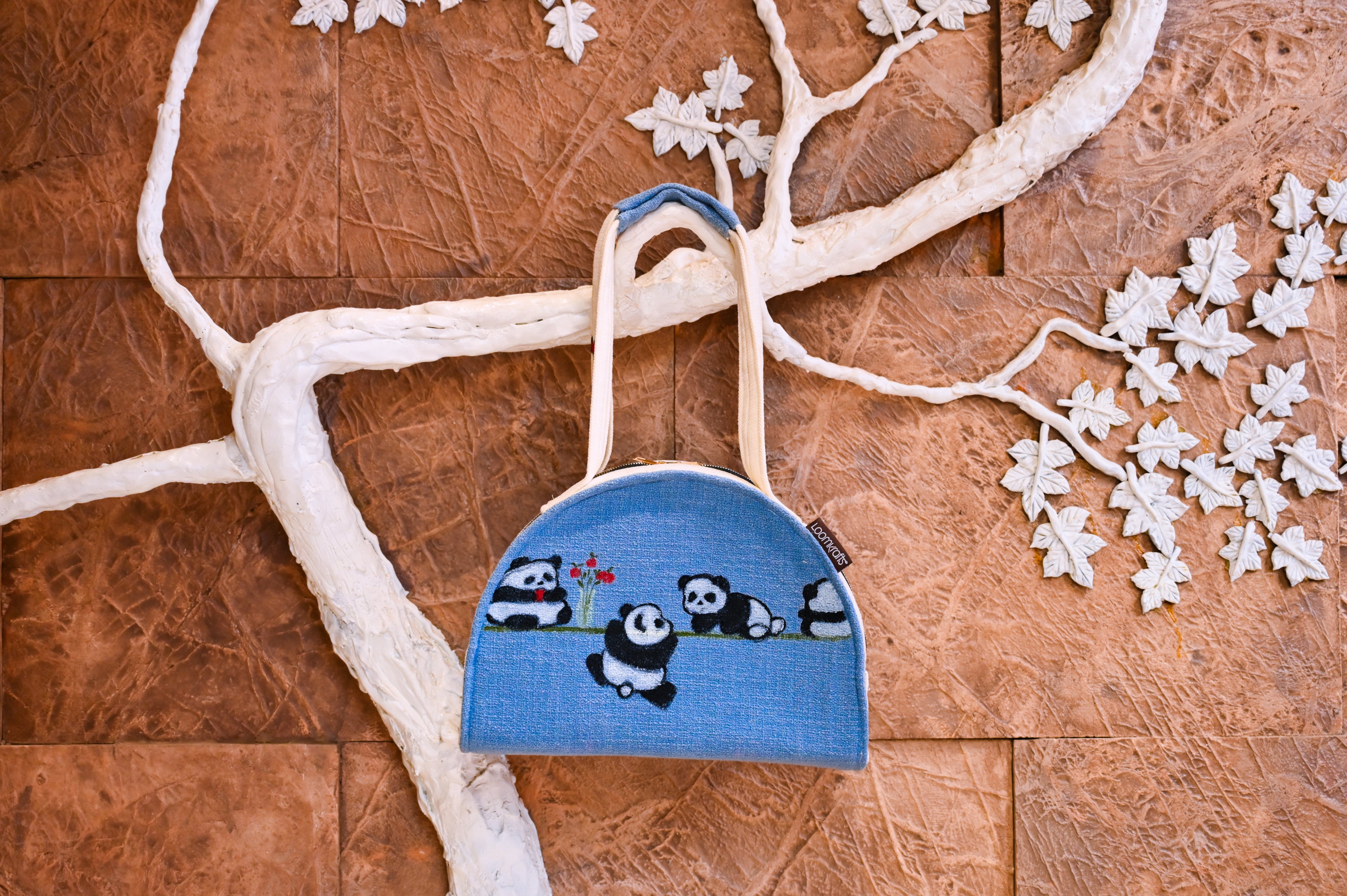 D shaped Bag