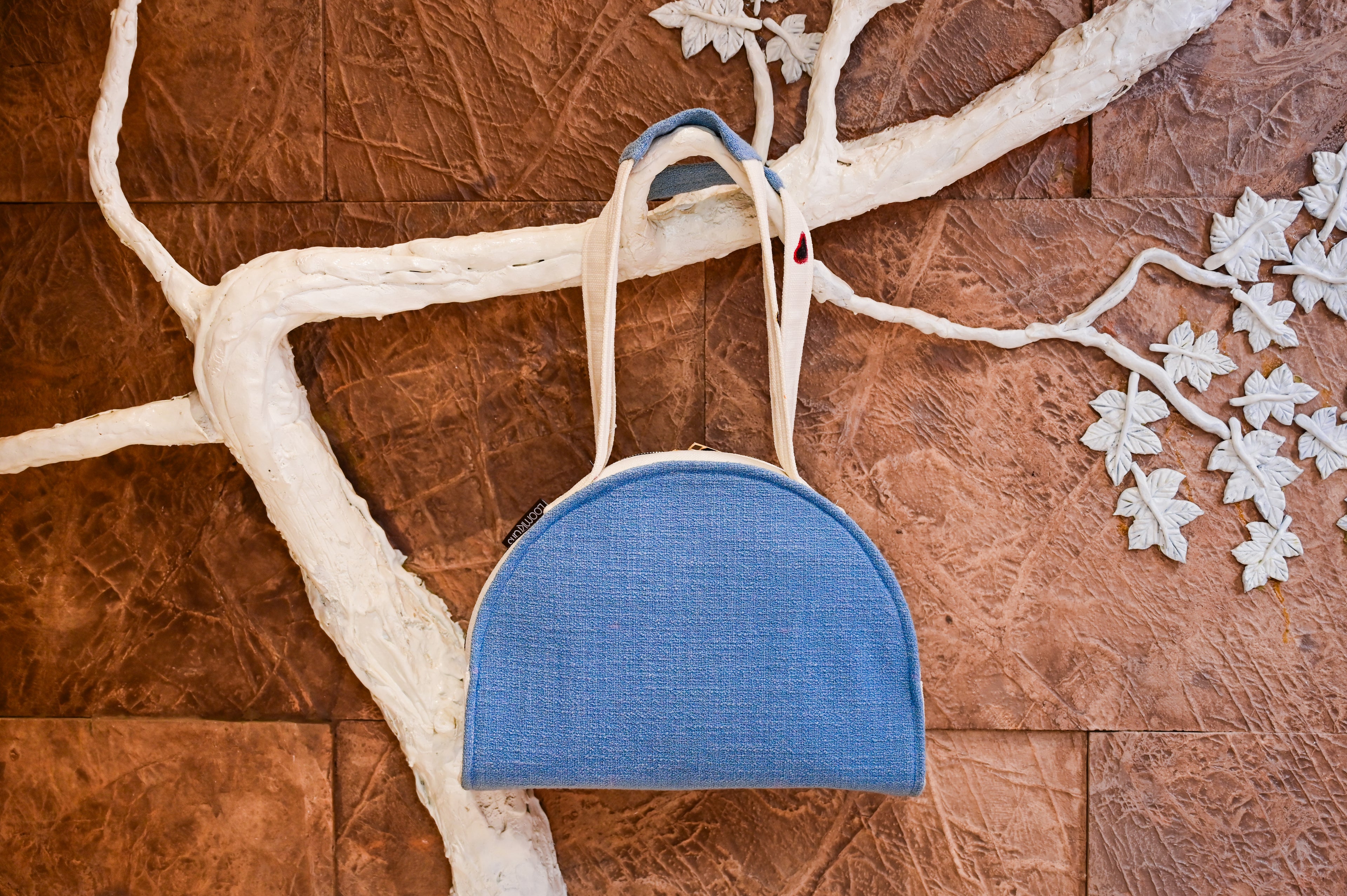 D shaped Bag