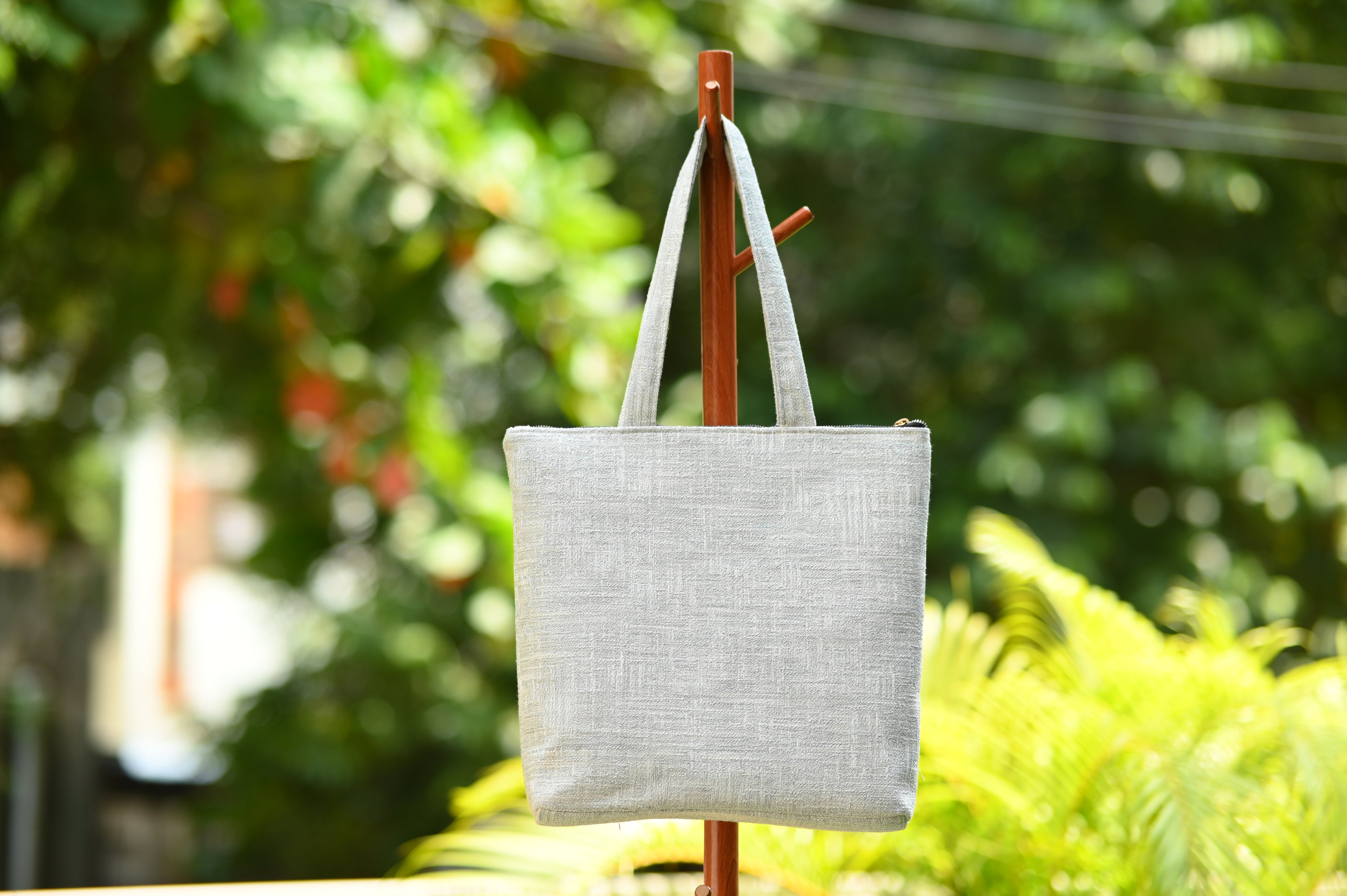 Simple tote bag
