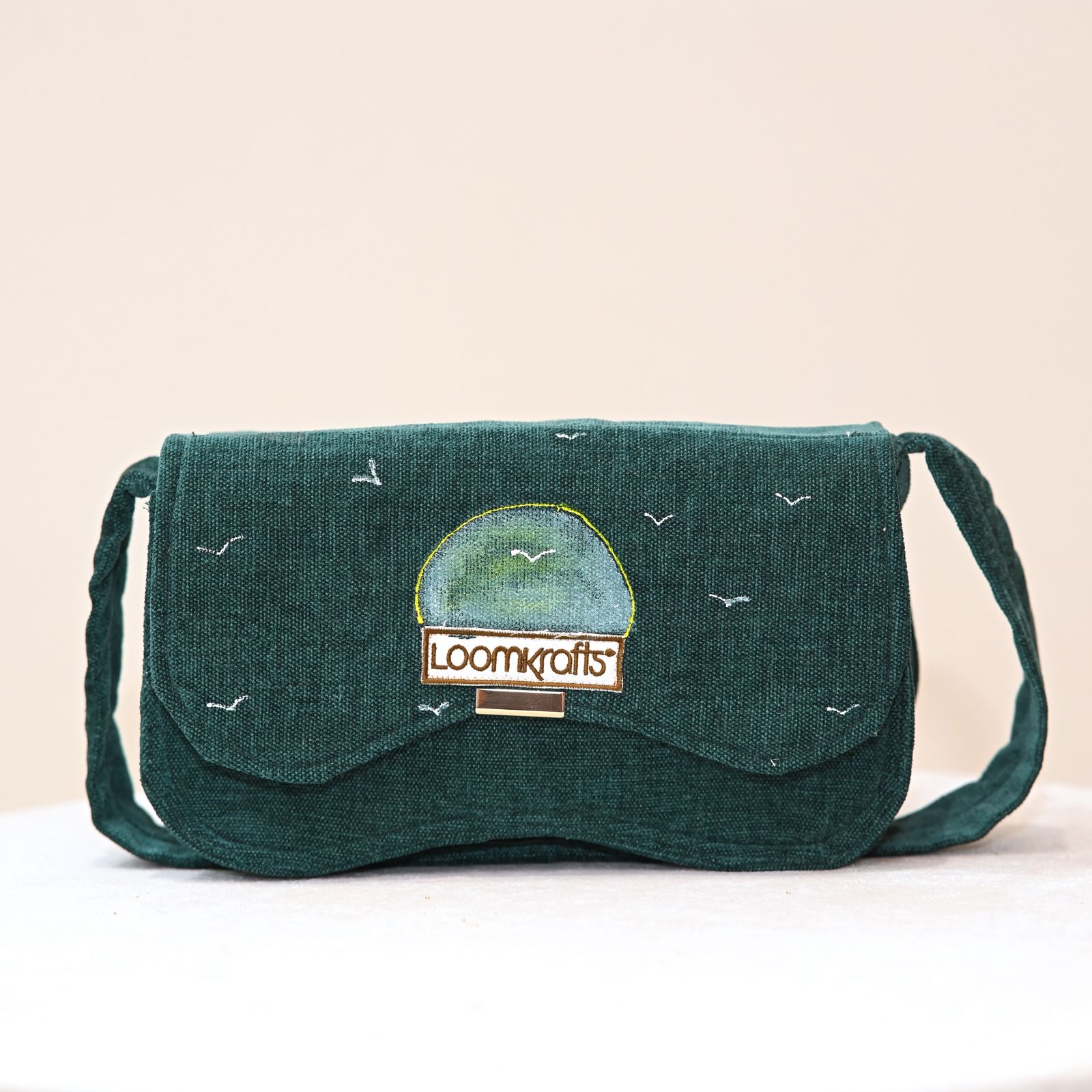 Birds of Freedom Curve Bag